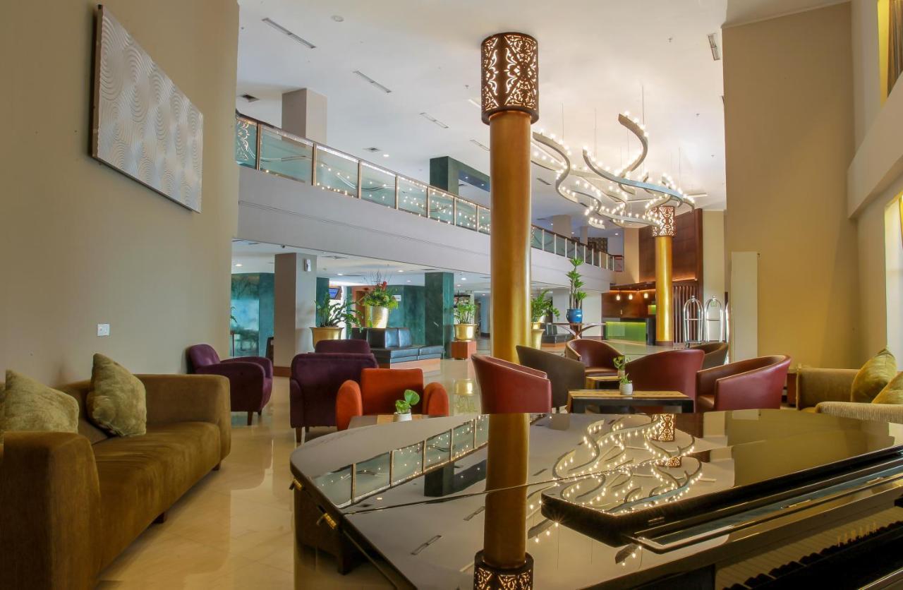 Aston & Conference Center होटल Tanjung Pinang