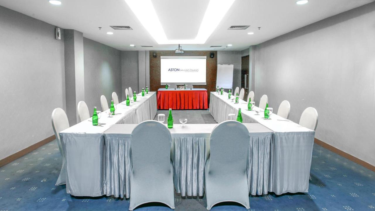 Aston & Conference Center होटल Tanjung Pinang