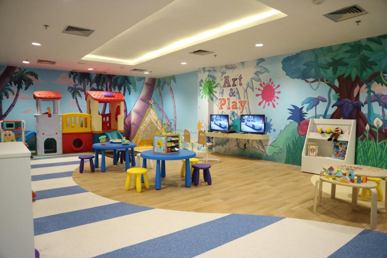 Hotel Aston & Conference Center 4*