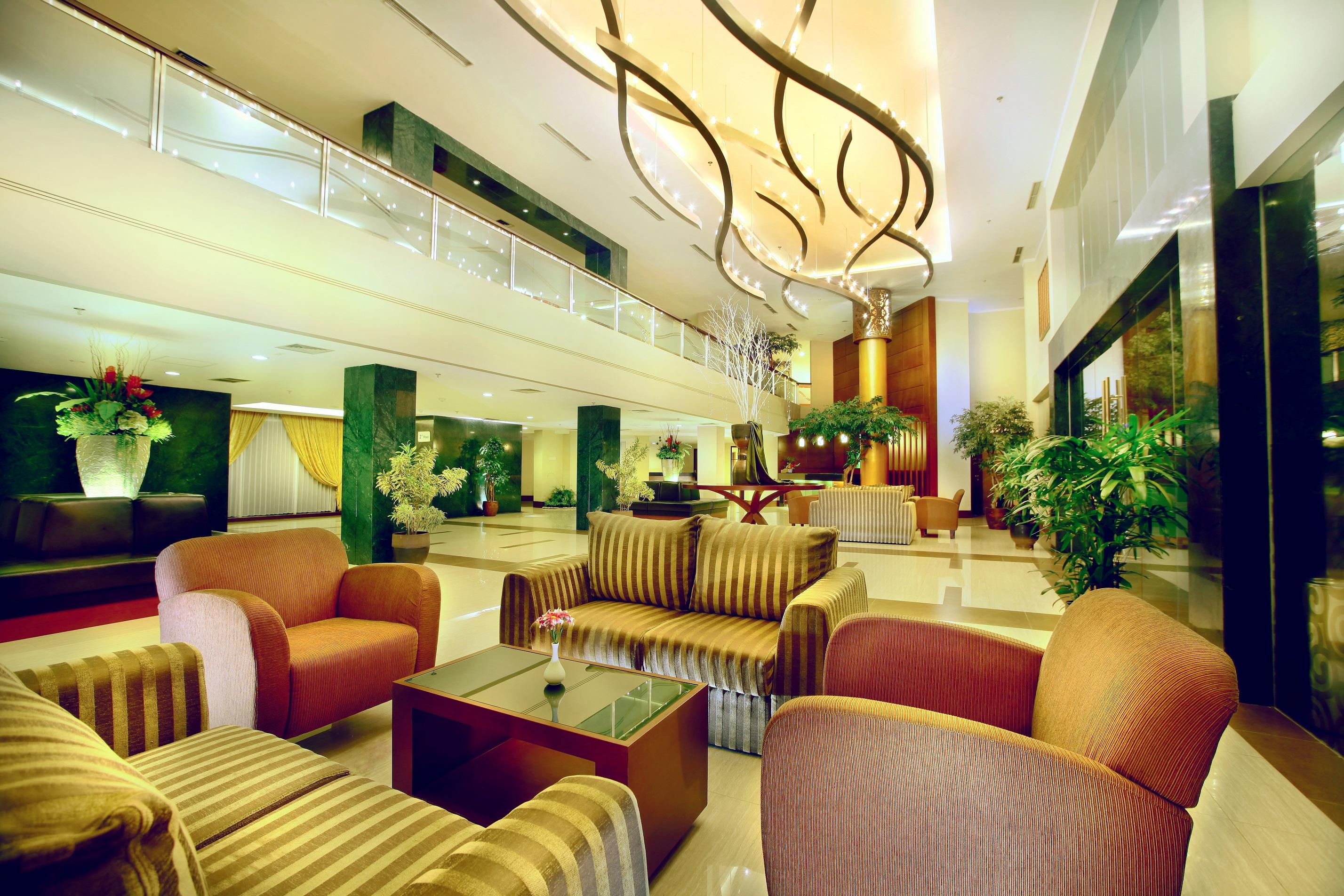 होटल Aston & Conference Center