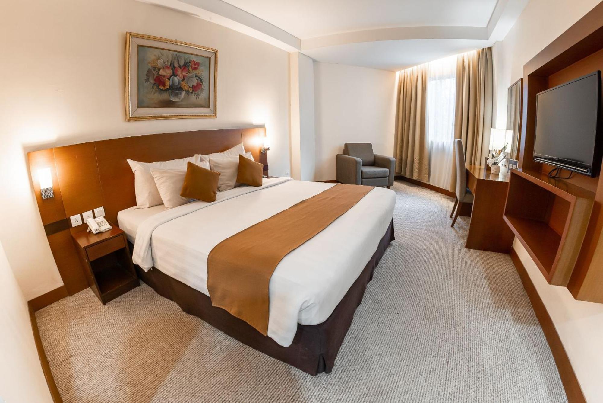 Aston & Conference Center होटल Tanjung Pinang