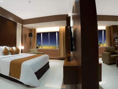 होटल Aston & Conference Center 4*