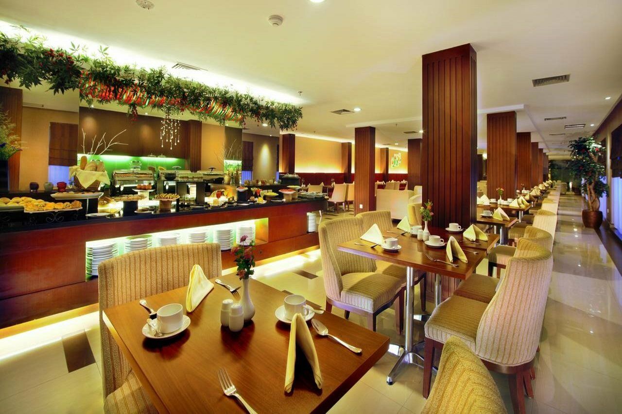 Aston & Conference Center
